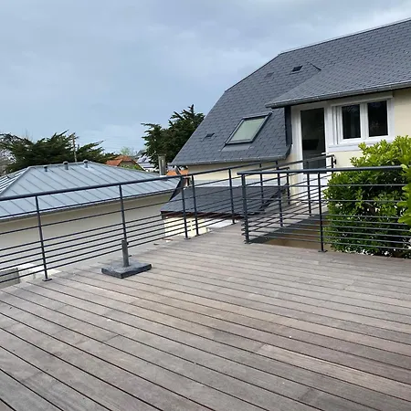 Les Apparts De St Mart Brehal Exterior photo