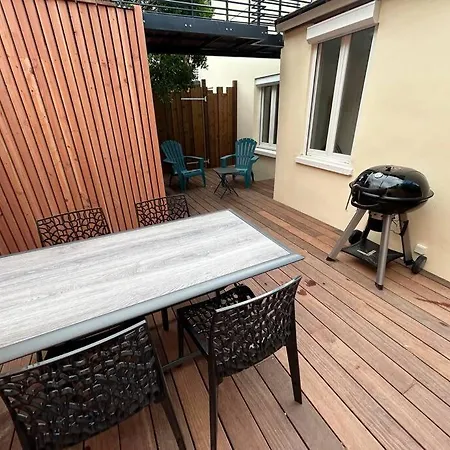 Les Apparts De St Mart Brehal Exterior photo