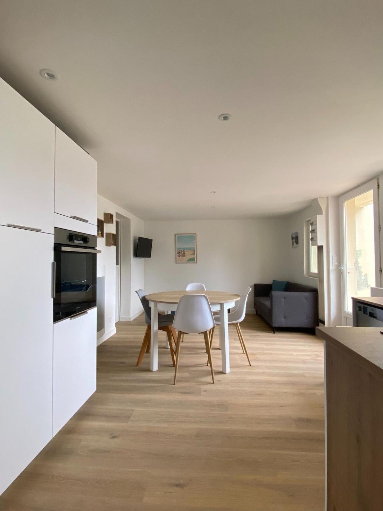 Apartment Les De St Mart Brehal